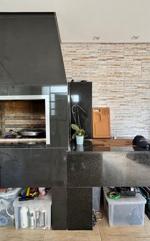 Casa à venda com 118m², 2 quartos e 2 vagas Casa à venda com 118m², 2 quartos e 2 vagasChurrasqueira