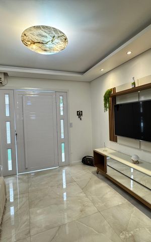 Casa à venda com 118m², 2 quartos e 2 vagas Casa à venda com 118m², 2 quartos e 2 vagasSala