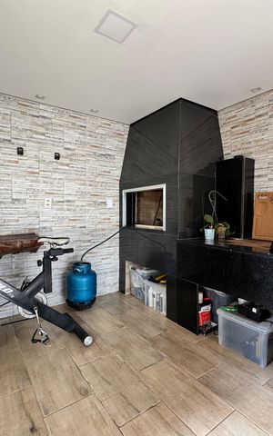 Casa à venda com 118m², 2 quartos e 2 vagas Casa à venda com 118m², 2 quartos e 2 vagasChurrasqueira