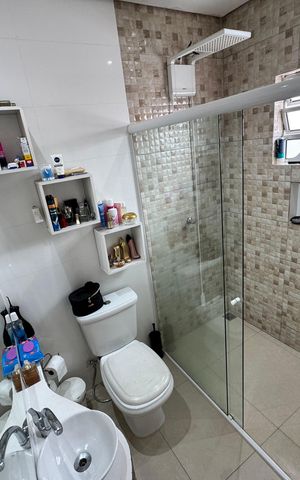 Casa à venda com 118m², 2 quartos e 2 vagas Casa à venda com 118m², 2 quartos e 2 vagasBanheiro da Suíte