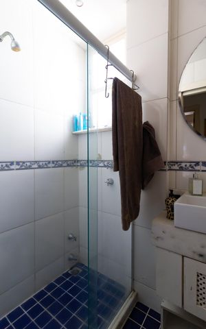 Apartamento à venda com 200m², 3 quartos e sem vaga Apartamento à venda com 200m², 3 quartos e sem vagaBanheiro social