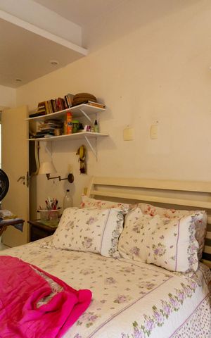 Apartamento à venda com 200m², 3 quartos e sem vaga Apartamento à venda com 200m², 3 quartos e sem vagaSuíte