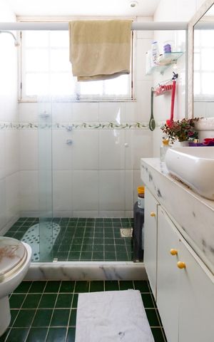 Apartamento à venda com 200m², 3 quartos e sem vaga Apartamento à venda com 200m², 3 quartos e sem vagaBanheiro da suíte