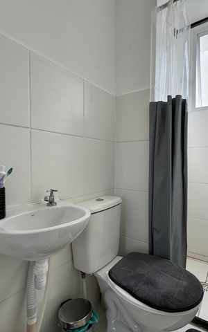Apartamento à venda com 43m², 2 quartos e 1 vaga Apartamento à venda com 43m², 2 quartos e 1 vagaBanheiro Social