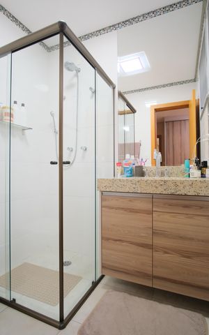 Casa à venda com 171m², 3 quartos e 2 vagasBanheiro da Suíte