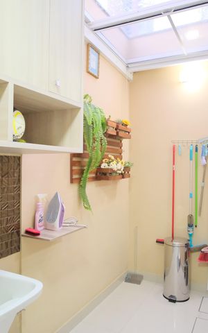Casa à venda com 171m², 3 quartos e 2 vagasÁrea de Serviço