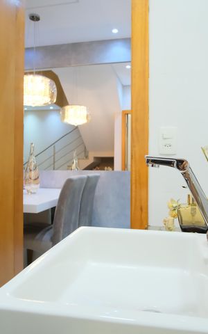 Casa à venda com 171m², 3 quartos e 2 vagasLavabo