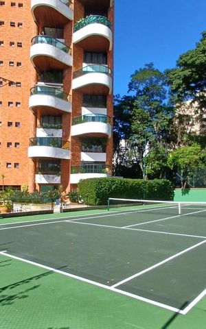 Apartamento à venda com 260m², 4 quartos e 4 vagas