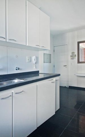 Apartamento à venda com 260m², 4 quartos e 4 vagas