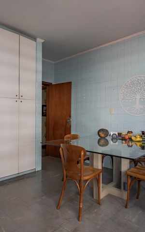 Casa à venda com 414m², 6 quartos e 6 vagasCozinha
