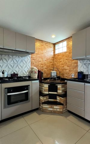 Casa à venda com 150m², 4 quartos e 1 vaga Casa à venda com 150m², 4 quartos e 1 vagaCozinha