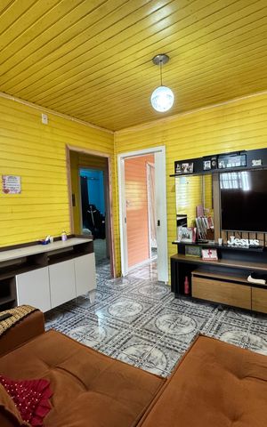 Casa à venda com 150m², 4 quartos e 1 vaga Casa à venda com 150m², 4 quartos e 1 vagaSala
