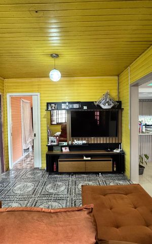 Casa à venda com 150m², 4 quartos e 1 vaga Casa à venda com 150m², 4 quartos e 1 vagaSala