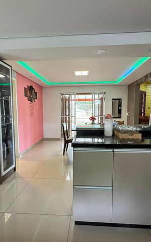 Casa à venda com 150m², 4 quartos e 1 vaga Casa à venda com 150m², 4 quartos e 1 vagaCozinha