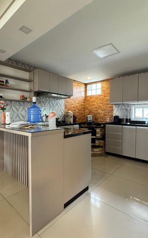 Casa à venda com 150m², 4 quartos e 1 vaga Casa à venda com 150m², 4 quartos e 1 vagaCozinha