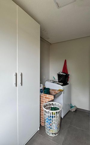 Casa à venda com 150m², 4 quartos e 1 vaga Casa à venda com 150m², 4 quartos e 1 vagaÁrea de Serviço
