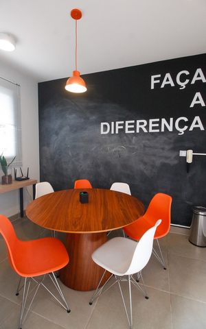 Apartamento à venda com 85m², 2 quartos e 1 vagaÁrea comum - Sala de Reunião