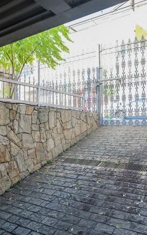 Casa à venda com 280m², 5 quartos e 3 vagasGaragem
