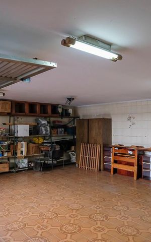 Casa à venda com 280m², 5 quartos e 3 vagasGaragem