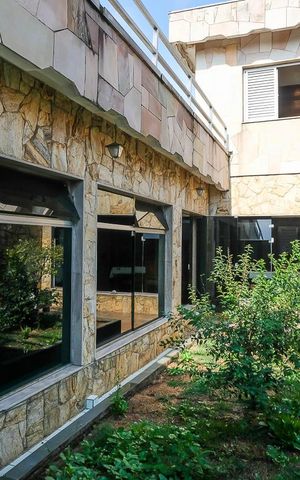 Casa à venda com 280m², 5 quartos e 3 vagasJardim
