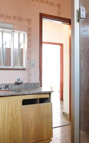 Casa à venda com 280m², 5 quartos e 3 vagasBanheiro