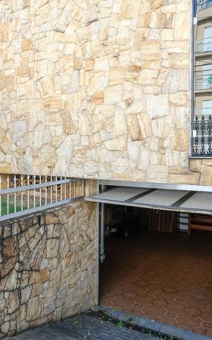 Casa à venda com 280m², 5 quartos e 3 vagasGaragem