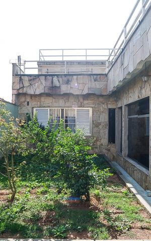 Casa à venda com 280m², 5 quartos e 3 vagasJardim