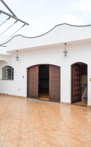 Casa à venda com 453m², 4 quartos e 3 vagasQuintal