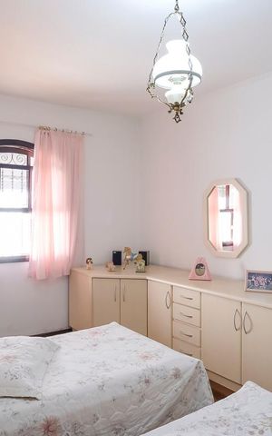 Casa à venda com 453m², 4 quartos e 3 vagasQuarto 1