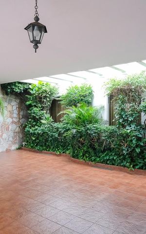 Casa à venda com 453m², 4 quartos e 3 vagasGaragem