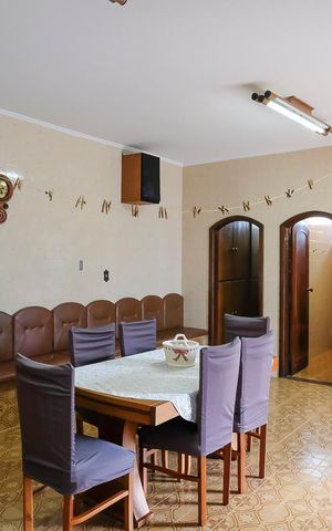 Casa à venda com 453m², 4 quartos e 3 vagasEdícula