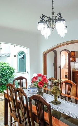 Casa à venda com 453m², 4 quartos e 3 vagasSala de jantar