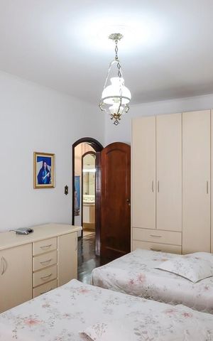 Casa à venda com 453m², 4 quartos e 3 vagasQuarto 1