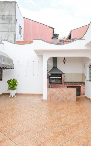 Casa à venda com 453m², 4 quartos e 3 vagasQuintal
