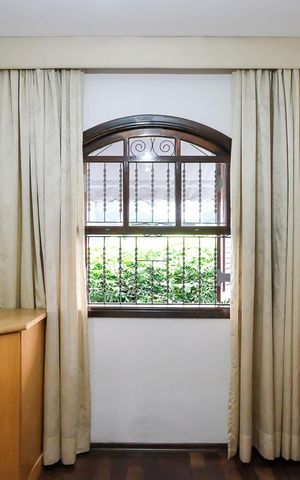 Casa à venda com 453m², 4 quartos e 3 vagasQuarto 2