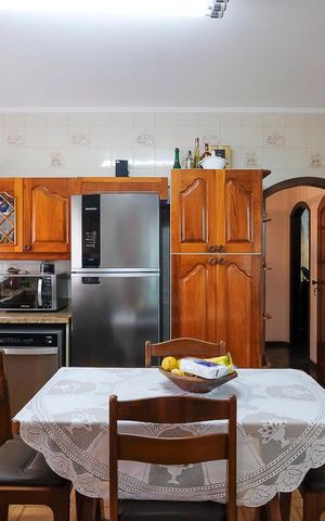 Casa à venda com 453m², 4 quartos e 3 vagasCozinha
