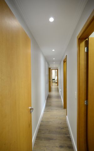 Apartamento à venda com 210m², 4 quartos e 4 vagasCorredor