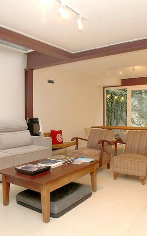 Casa à venda com 450m², 3 quartos e 1 vagaSala