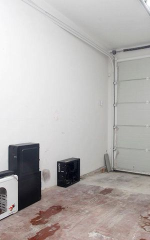 Casa à venda com 450m², 3 quartos e 1 vagaGaragem