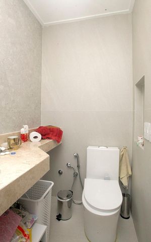 Casa à venda com 450m², 3 quartos e 1 vagaBanheiro