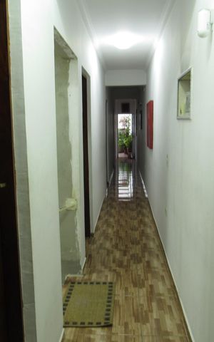 Casa à venda com 242m², 4 quartos e 4 vagasCorredor superior
