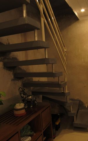Casa à venda com 242m², 4 quartos e 4 vagasSala