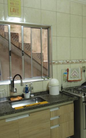 Casa à venda com 242m², 4 quartos e 4 vagasCozinha