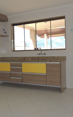 Casa à venda com 363m², 3 quartos e 4 vagasCozinha