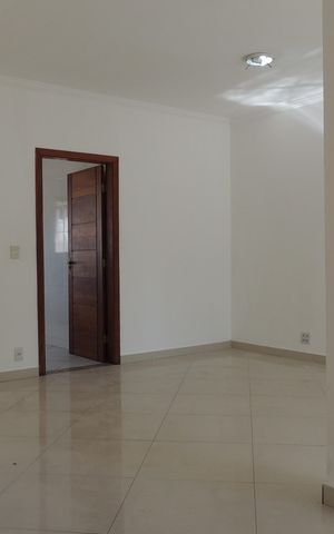Casa à venda com 363m², 3 quartos e 4 vagasSala