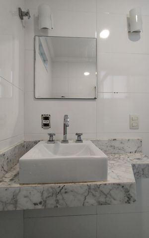 Casa à venda com 363m², 3 quartos e 4 vagasSuíte 2 Banheiro