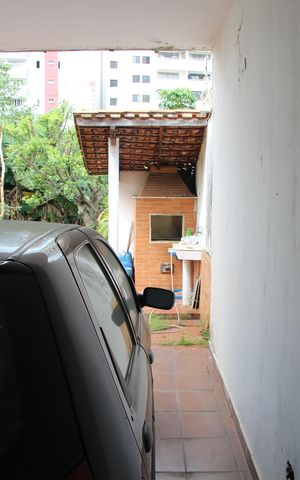 Casa à venda com 492m², 2 quartos e 5 vagasGaragem