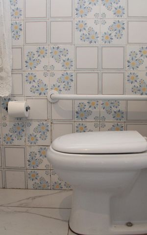 Casa à venda com 492m², 2 quartos e 5 vagasBanheiro Social