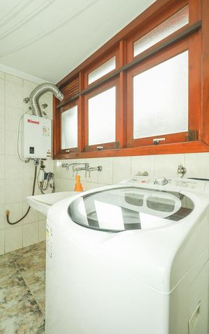 Apartamento à venda com 237m², 3 quartos e 2 vagasÁrea de Serviço