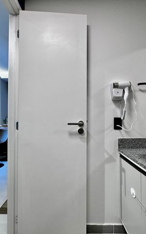 Studio para alugar com 25m², 0 quarto e sem vaga Studio para alugar com 25m², 0 quarto e sem vagaBanheiro